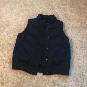 GAP black Puffer vest